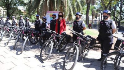 La intendenta de la ciudad de Salta presentó a los preventores urbanos de bicicleta