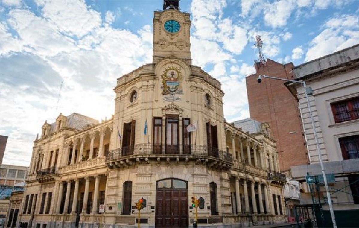Municipio de Paraná arribó a un acuerdo paritario con SUOYEM Y ATE 