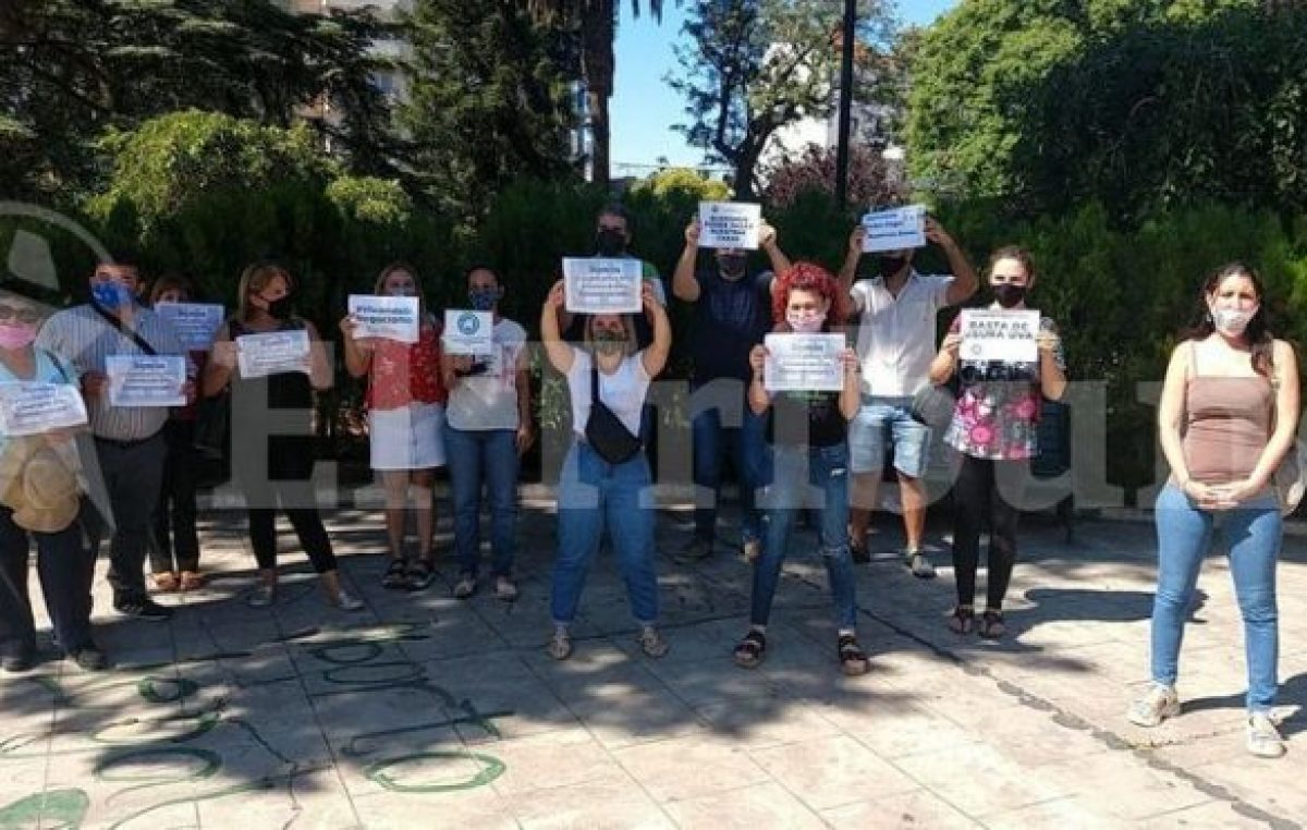 Marcha de hipotecados UVA en Salta: “Nadie puede pagar 35 mil pesos por mes por una vivienda social”