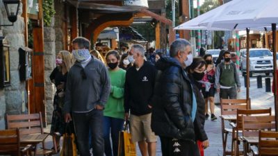 La mitad de los turistas de Bariloche usaron el Previaje y consumen con los reintegros de Nación