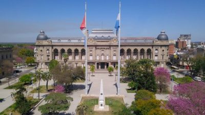 Santa Fe abordará la autonomía municipal con intendentes y presidentes comunales