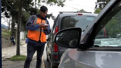 Bariloche: Tras una caída de 20 millones de pesos, el estacionamiento medido ve señales de recuperación