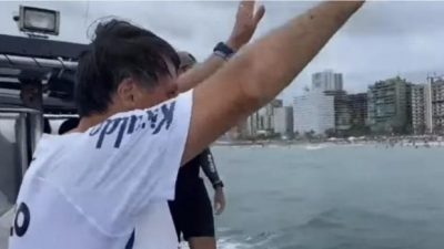 Jair Bolsonaro recorre playas con arengas contra el distanciamiento social 