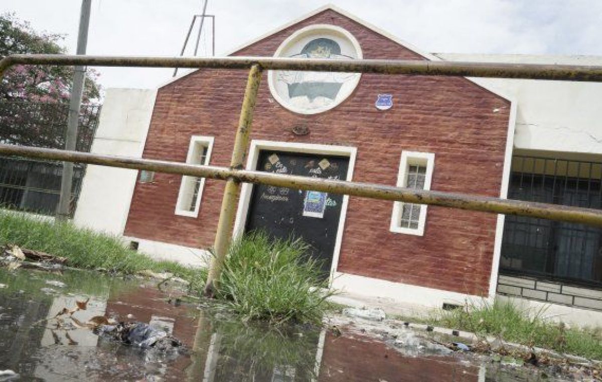 Rosario: «La pandemia contribuyó a visibilizar brutalmente el abandono de los edificios escolares»