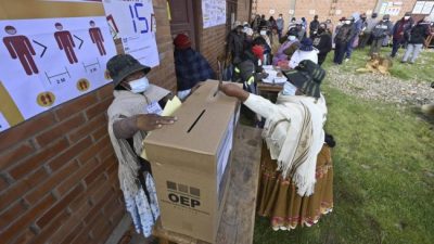 Los bolivianos eligieron autoridades provinciales y municipales con tranquilidad