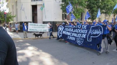 Junín: trabajadores municipales «hartos de las promesas»