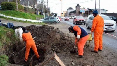 El intendente de Bariloche entregó al Concejo la Ordenanza que busca implementar el escalafón municipal