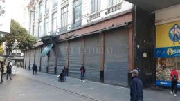 Restricciones y paro de colectivos: combo para el escaso movimiento en el microcentro de Rosario