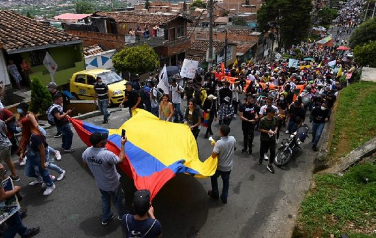 Imponentes movilizaciones en todo Colombia