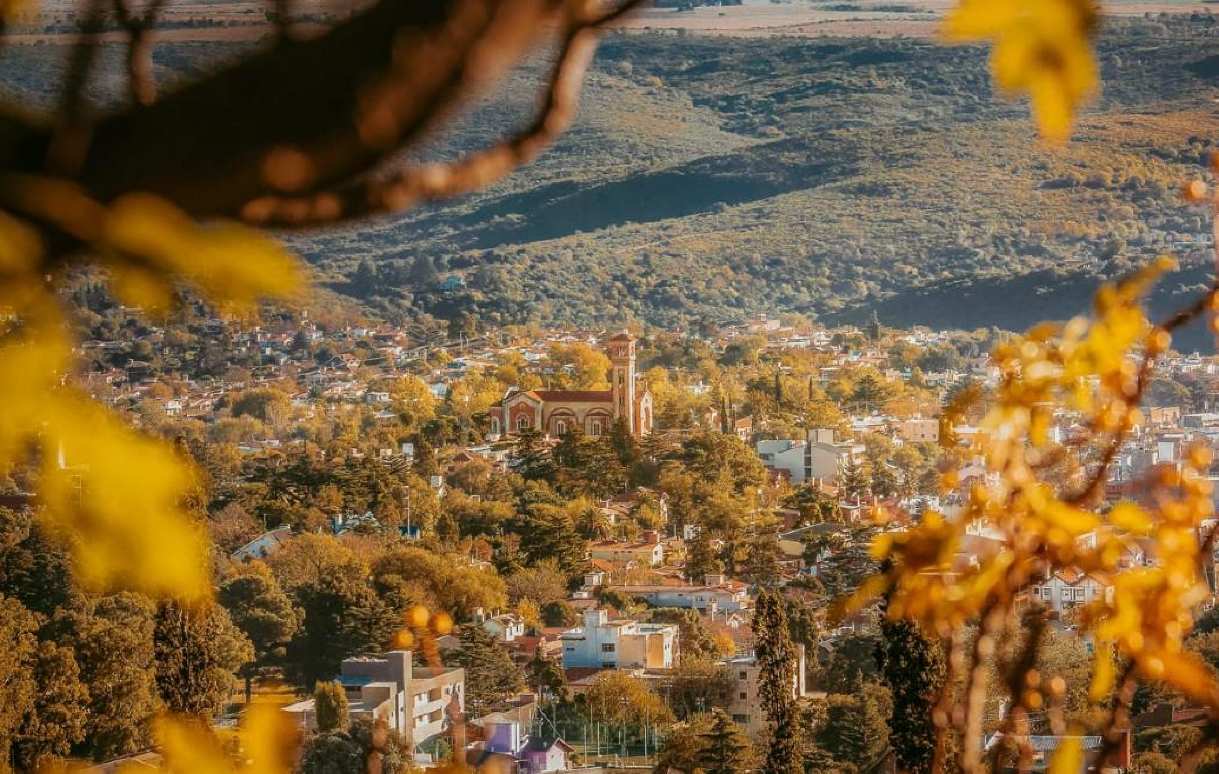 La Falda cuna de historias, sierras y cascadas Argentina Municipal