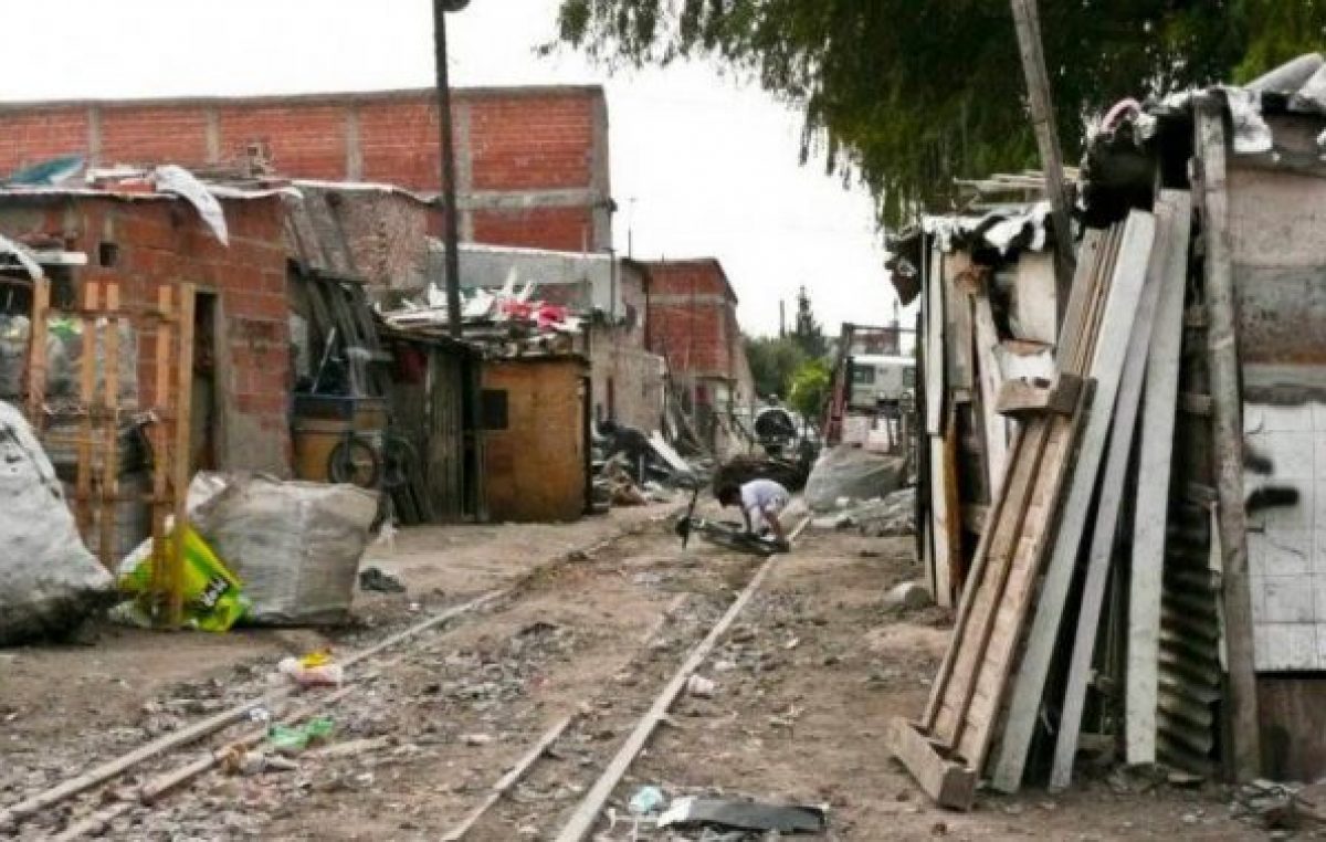 Casi el 10% de la población de Argentina vive en casas precarias