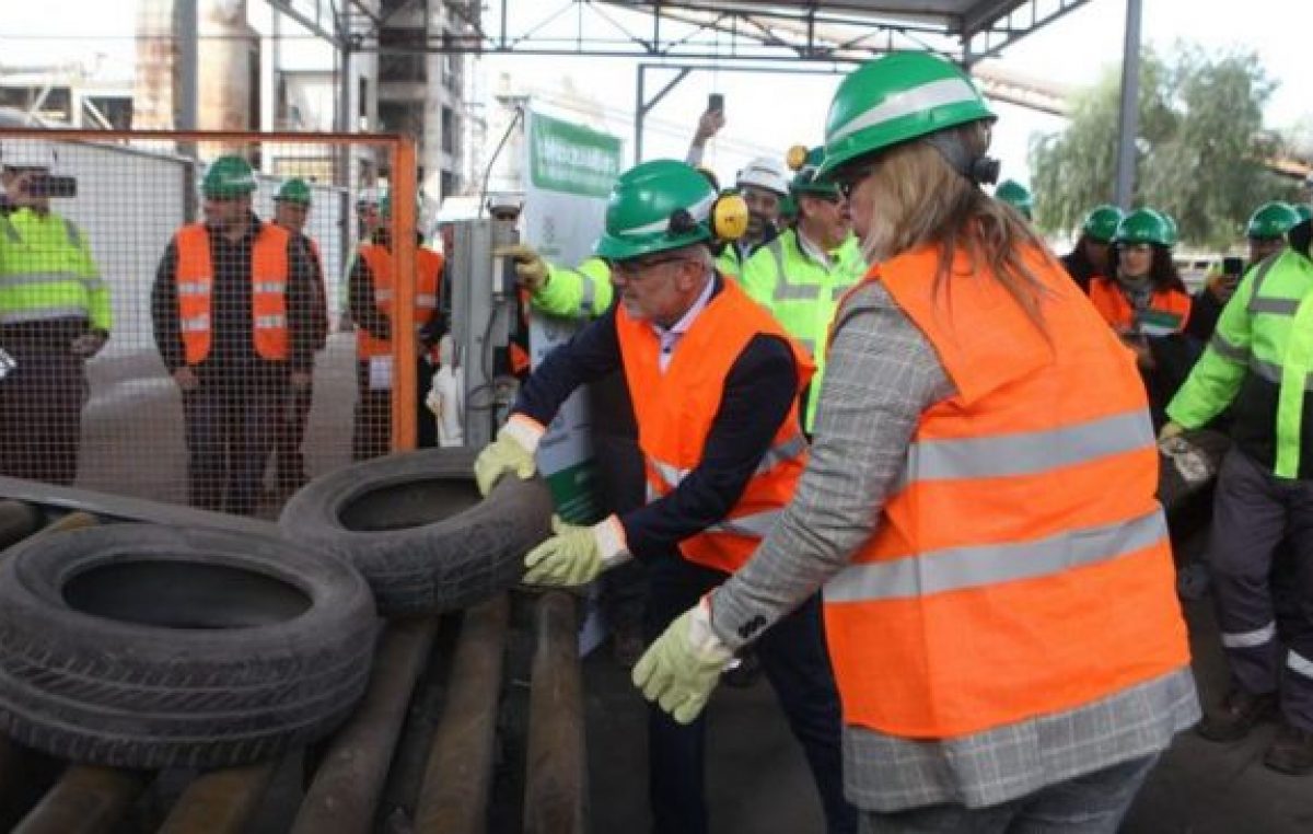 Con los neumáticos reciclados en Mendoza generan energía y hacen baldosas