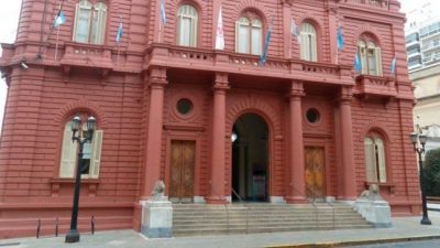 Pese a la prohibición de despidos, concejal macrista de Rosario llama a reducir el personal municipal