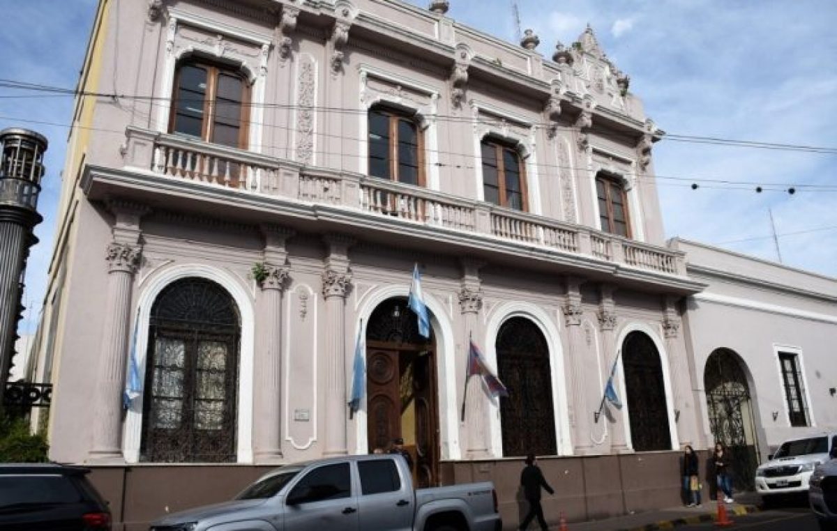El intendente de Corrientes anunció el pase a planta de 800 trabajadores municipales