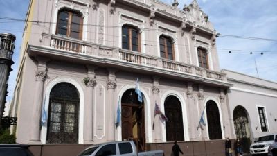El intendente de Corrientes anunció el pase a planta de 800 trabajadores municipales