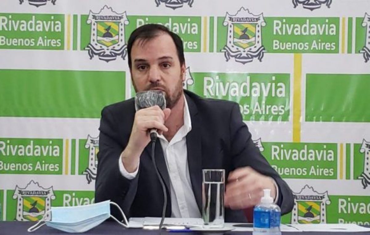 Rivadavia: el Intendente se incluyó en el aumento salarial