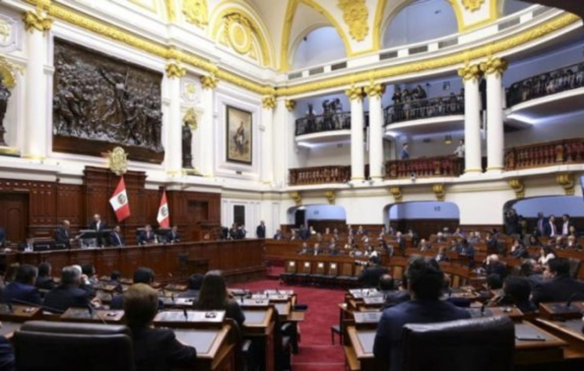 El Congreso de Perú elige sus autoridades, claves para el primer año del gobierno de Castillo
