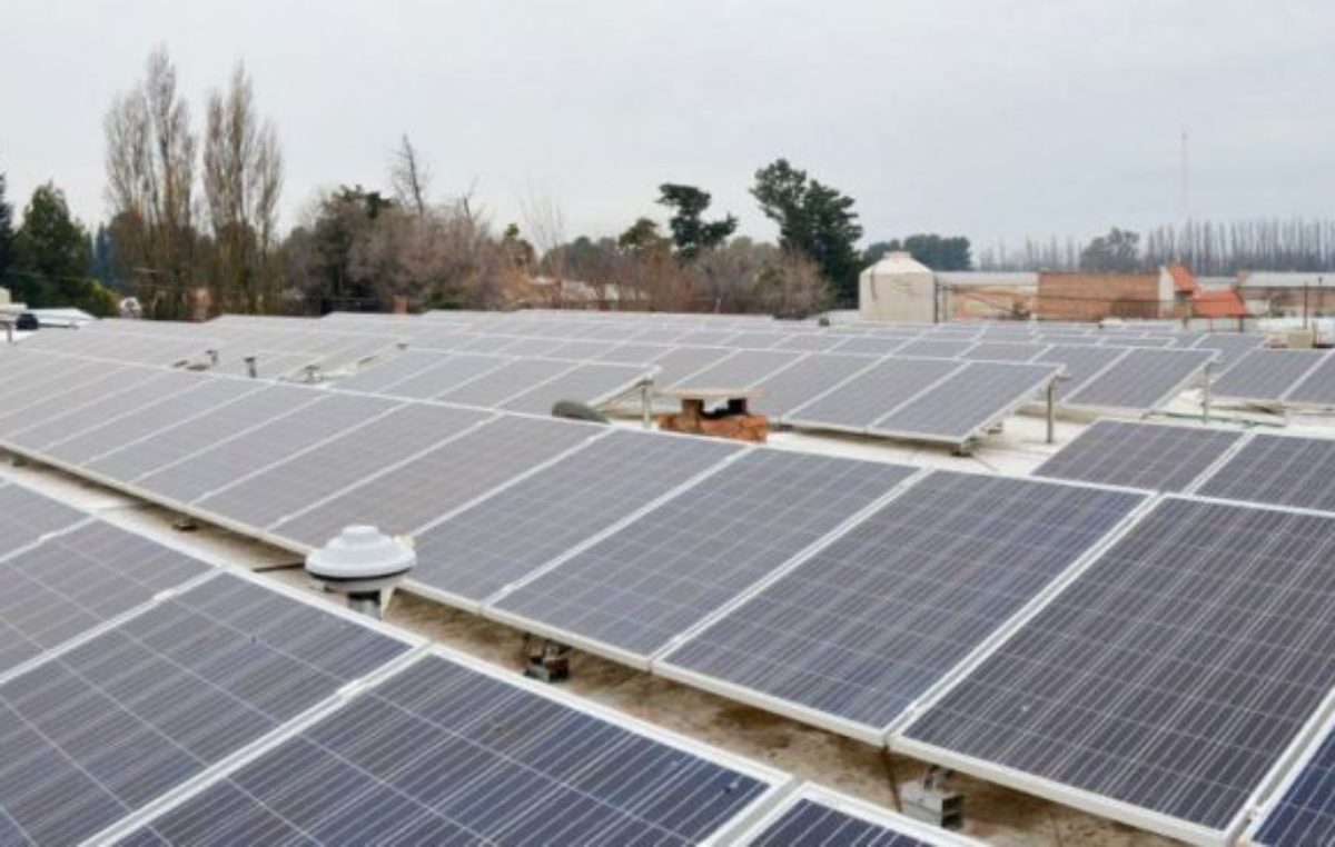 En Centenario ya hay varios edificios con paneles solares