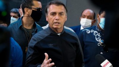 El tribunal electoral, la corte y exjueces supremos repudiaron a Bolsonaro