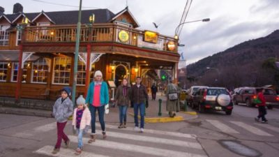 Neuquén: El turismo le saca ventaja al petróleo en empresas registradas