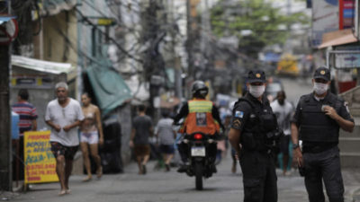 Los gobernadores opositores de Brasil expresaron su temor por posibles motines policiales