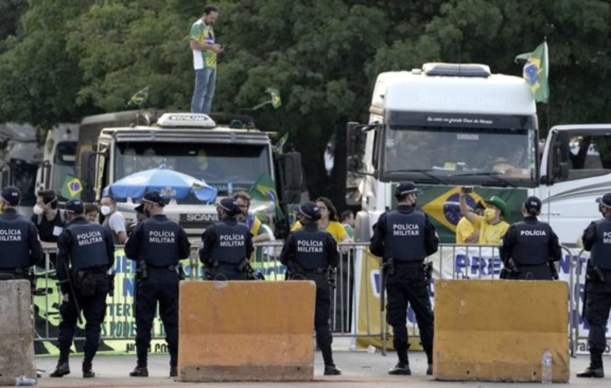 El líder de los camioneros bolsonaristas denunció persecución y pidió asilo en México