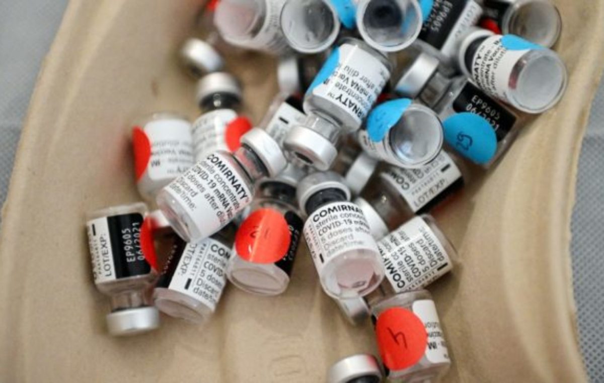 Los países ricos y los laboratorios donaron solamente el 14% de las vacunas anticovid prometidas