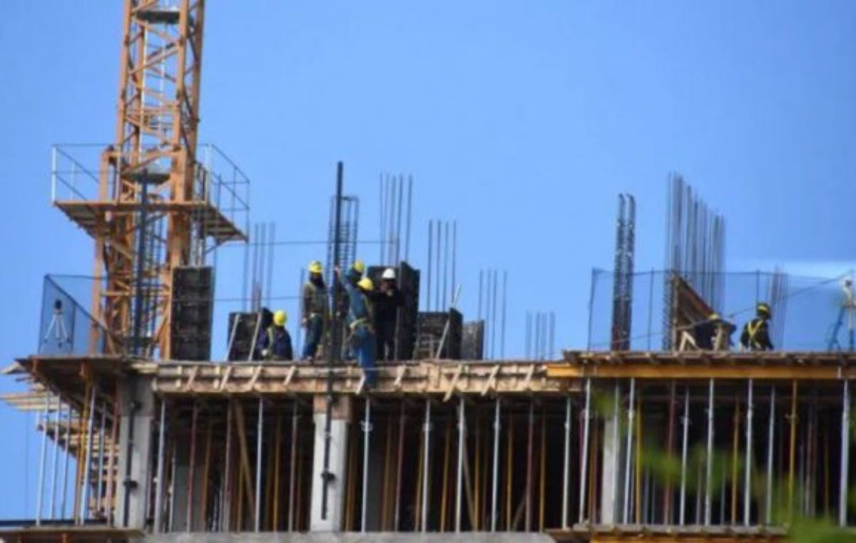 En Neuquén, el empleo en la construcción aumentó 31% en el último año