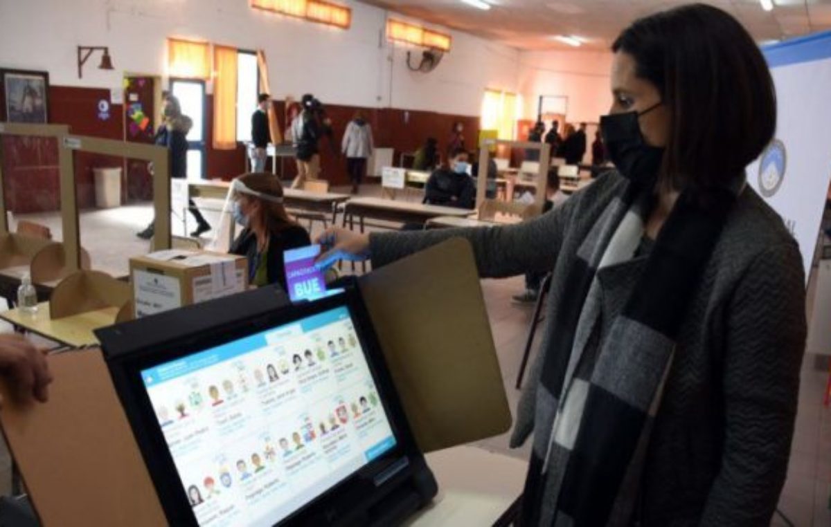 Buscan agilizar las urnas con la aplicación «Voto Neuquén»
