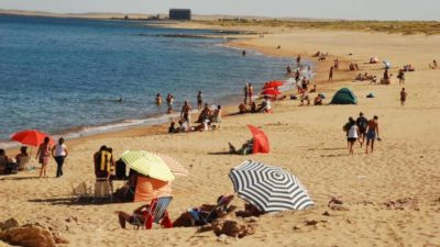 Playas Doradas, el sitio de mar y arena argentina del que todos hablan