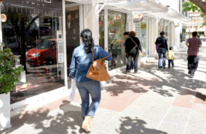 Bajó a la mitad la cantidad de locales cerrados en Neuquén