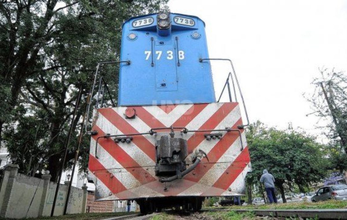 Cerca de 40 viviendas obstaculizan las vías del tren Santa Fe – Santo Tomé