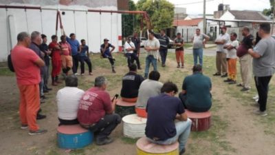 Conflicto en Berisso: trabajadores municipales iniciaron retención de tareas por despidos