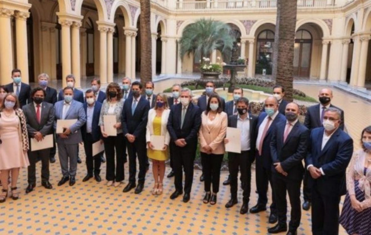 El gobierno argentino firmó con 23 provincias el «consenso fiscal»