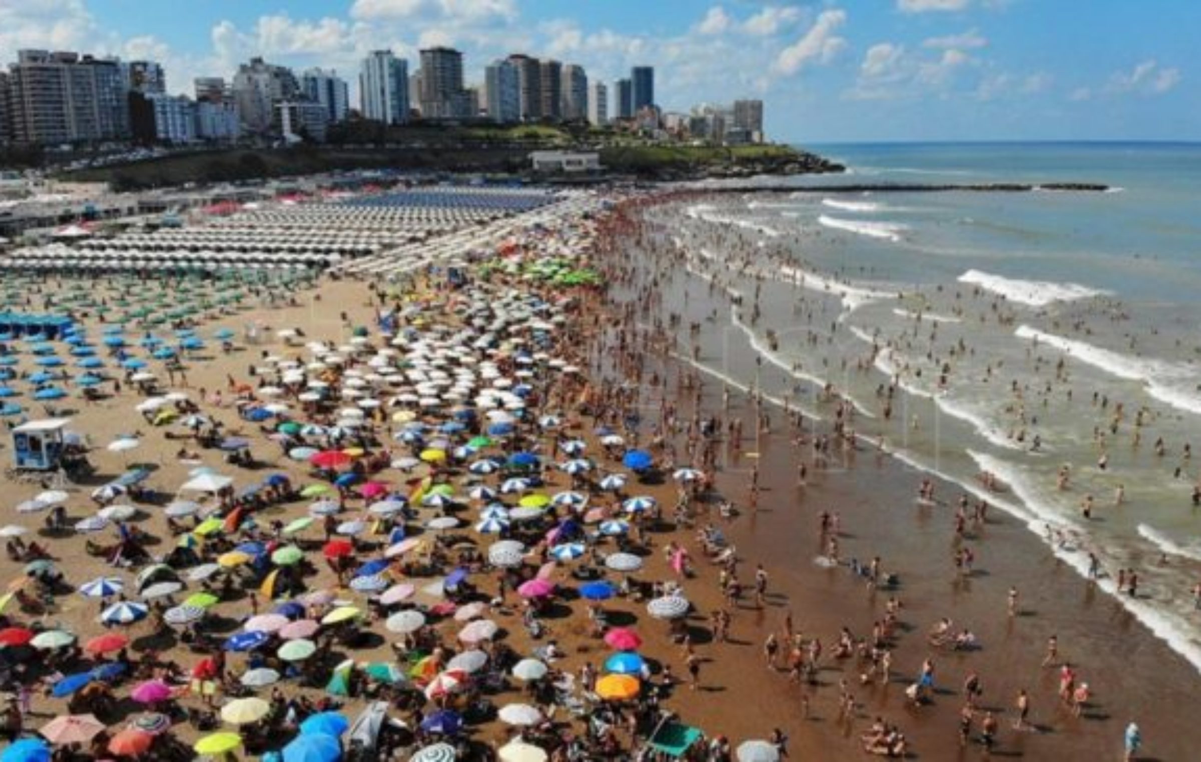 La Ciudad De Buenos Aires Proveer El Mobiliario De Un Balneario De Mar Del Plata Argentina