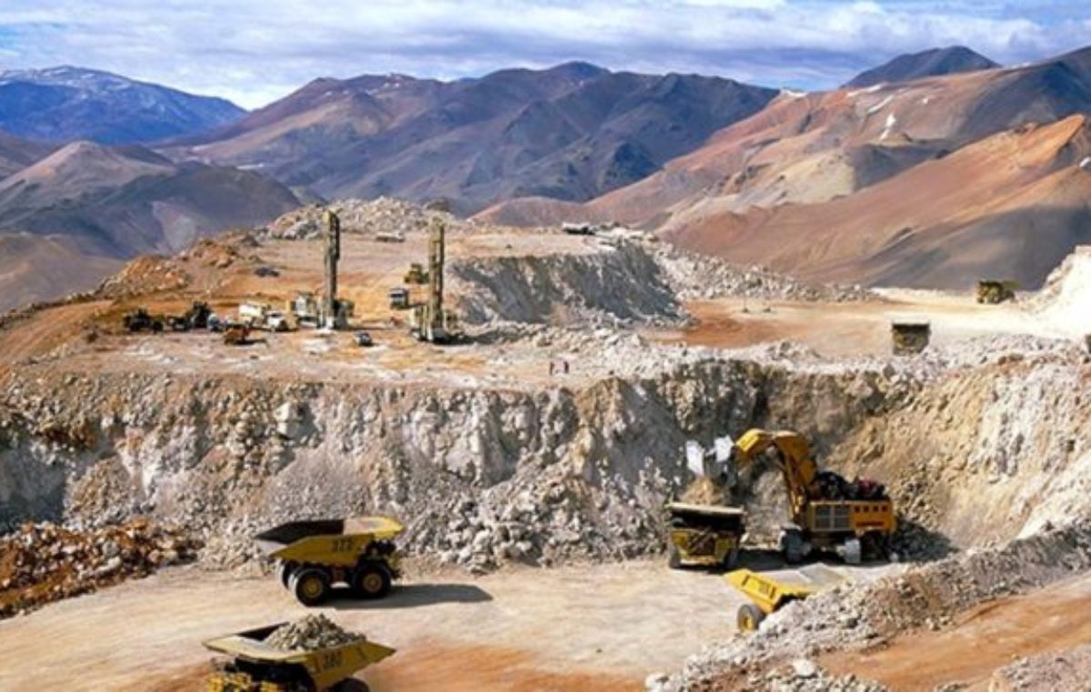 La minería aportó US$ 53.813 millones y es la única industria con saldo positivo en 17 años