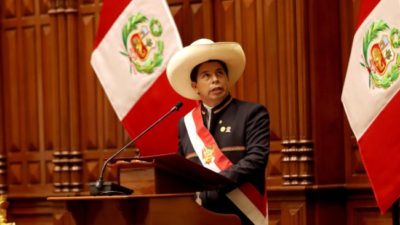 Perú: la derecha acelera su embate contra Pedro Castillo