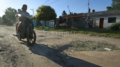 Cómo es vivir en un barrio de Santa Fe con calles de tierra en pleno siglo XXI