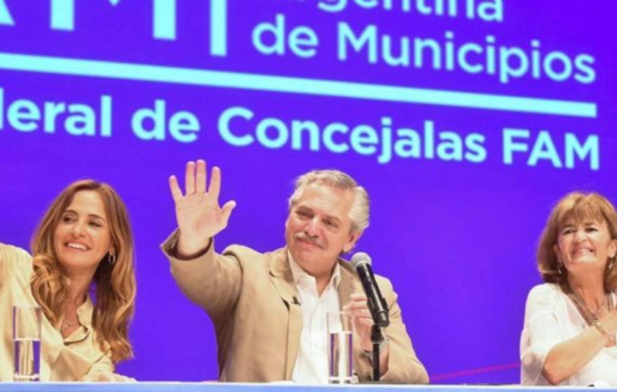 Alberto Fernández en el encuentro de consejalas e intendentas organizado por la Federación Argentina de Municipios