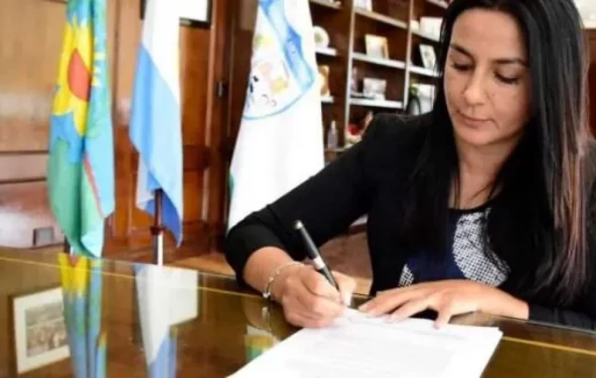 La intendenta anunció un aumento de 50% para trabajadores municipales de Malvinas Argentinas