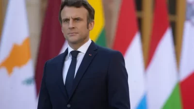 Macron promete una Francia «más independiente» y una agenda reformista