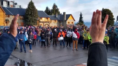 Municipales de Bariloche exigen un 46% de aumento y amenazan con un paro