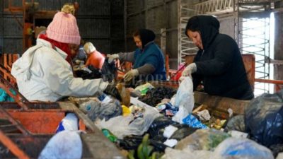 Relleno sanitario de Santa Fe: la basura seca llega mezclada con la húmeda y hay quejas de los recicladores
