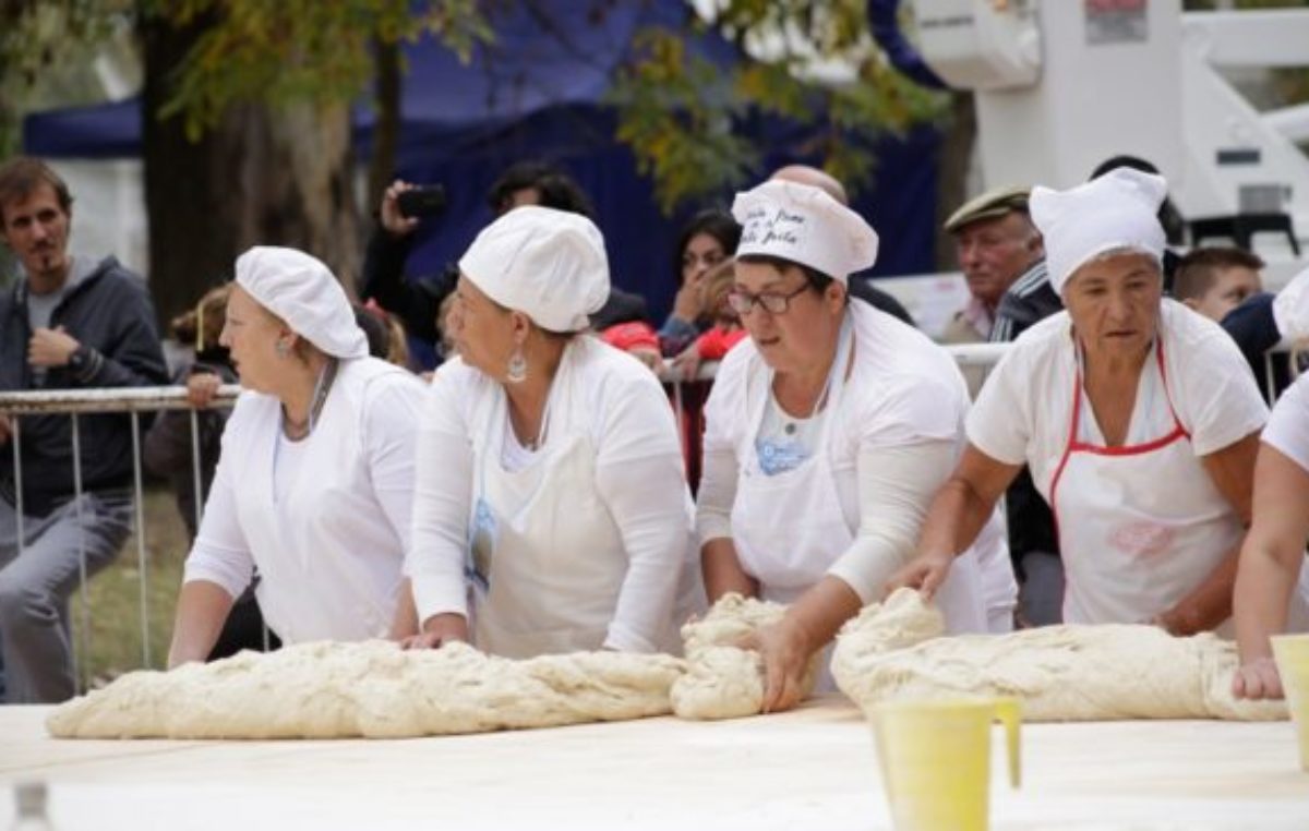 La Fiesta de la Torta Frita en Mercedes : atractivo para turistas y vecinos y un homenaje a Malvinas