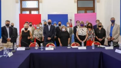 Autonomía municipal: el Gobierno santafesino se reúne con presidentes comunales