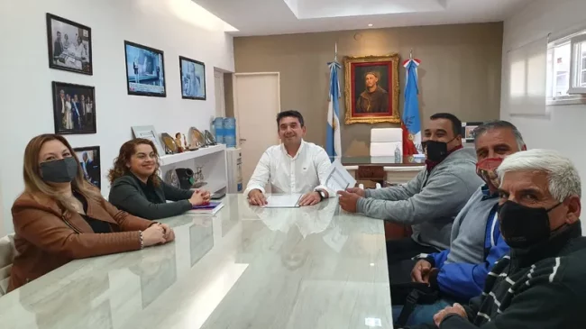 El intendente de Fray Mamerto Esquiú cerró un incremento bimestral para los trabajadores