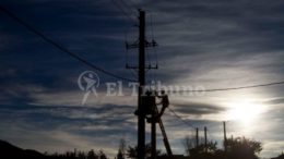 Salta: El 31% de los «usuarios vulnerables» pagará 16% de aumento de luz; el resto un 32%