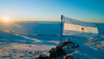 Argentina a la vanguardia de la política Antártica