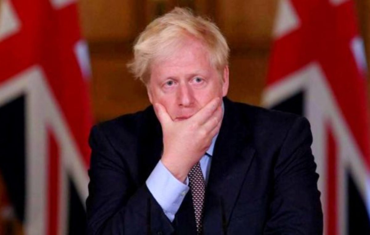 El gobierno de Boris Johnson pierde apoyo entre escándalos y crisis 