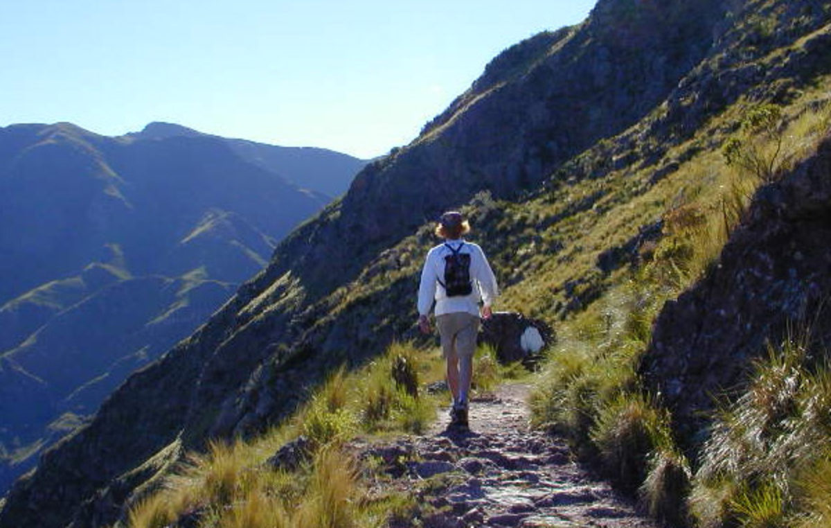 El cerro Uritorco ofrece experiencias que vinculan paisajes, mística y astroturismo